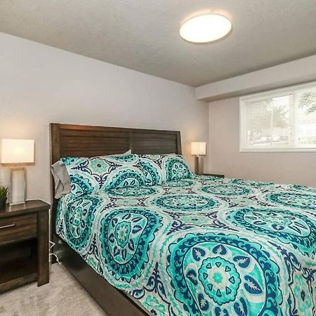 Villa Holly First Floor 2 King Beds Kansas City Esterno foto