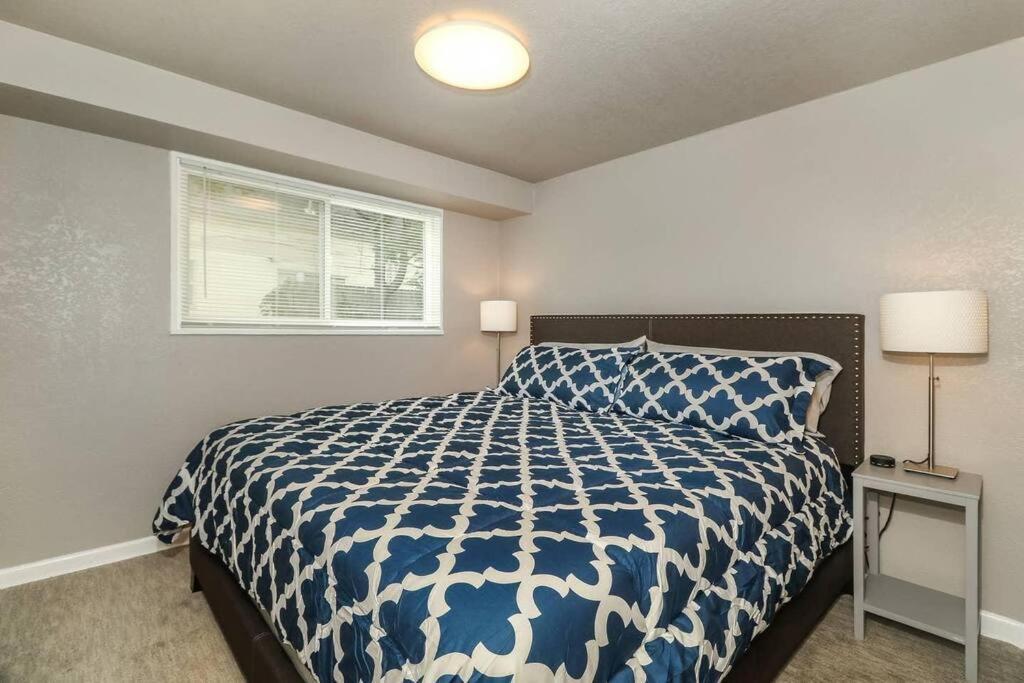 Villa Holly First Floor 2 King Beds Kansas City Esterno foto