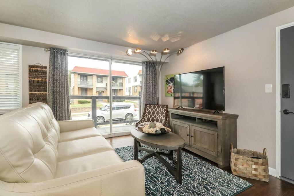 Villa Holly First Floor 2 King Beds Kansas City Esterno foto